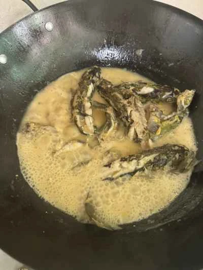 シソの葉で煮込んだ黄ナマズの作り方：6