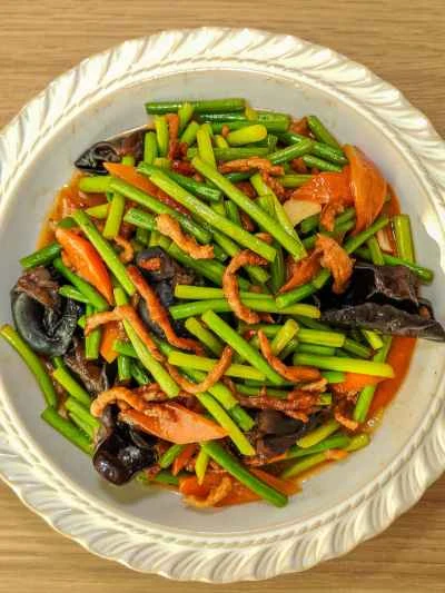 ニンニクの芽と豚肉の炒め物の作り方：9