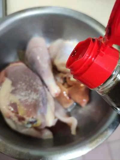 フライパンで焼いたチキンナゲットのレシピ手順：2