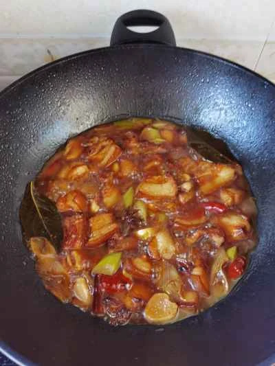 ベビーカボチャ入り豚バラ肉の煮込み レシピ手順：11