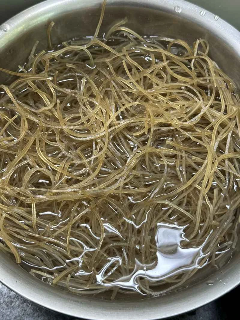 じゃがいも、ひき肉、春雨の煮込みの作り方：3