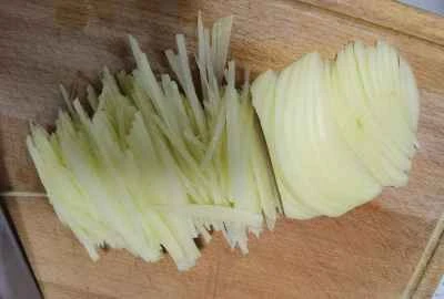 独特の風味を持つ細切りポテトの作り方：3