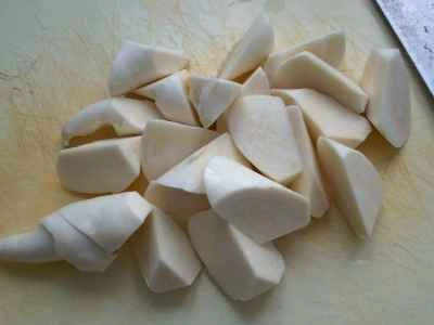 水とタケノコと揚げグルテンを使った鶏足の煮込みの作り方：3