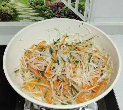 赤唐辛子入りもやし炒めの作り方：9