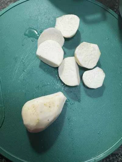 タロイモ入り蒸し豚スペアリブの作り方：4