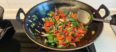 スパイシービーフヌードルの作り方：4