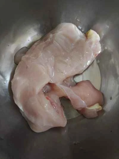 鶏肉と玉ねぎの炒め物の作り方:1