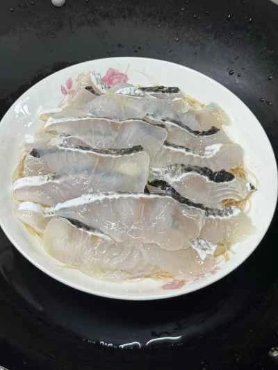 ニンニクと春雨入り蒸し魚の切り身の作り方：5