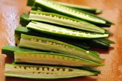 湯通ししたオクラを作る手順：1