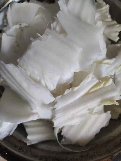 手千切りキャベツと豚肉のスープの作り方：4