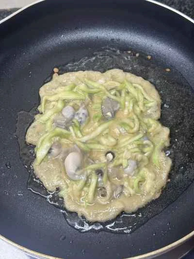 ヘチマと牡蠣のオムレツの作り方：9