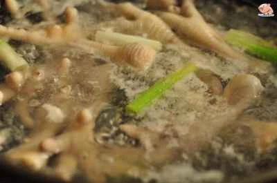 虎皮鶏足（揚げない）の作り方：1