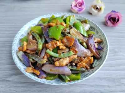 ナス、ピーマン、豚肉の炒め物の作り方：10