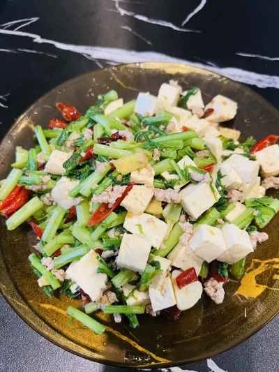 豆腐と辛子のピクルスの炒め物のレシピ