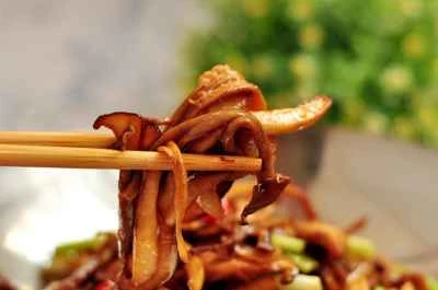 3種類のキノコの乾燥鍋の作り方：9