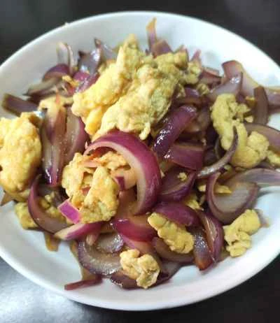 玉ねぎ入りスクランブルエッグの作り方:8