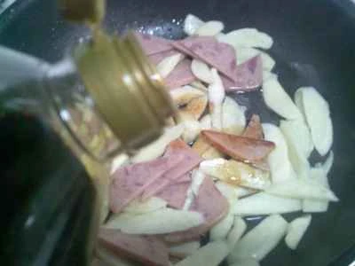水竹を使ったランチョンミート炒めの作り方：8