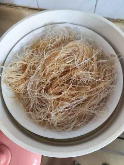 里芋ともやしと春雨の蒸し煮の作り方：1