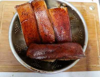 塩漬けカラシナを使った豚バラ肉の煮込みの作り方：6