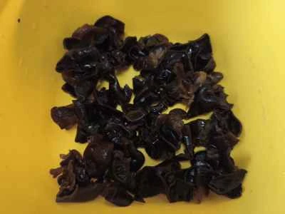 ニラとキクラゲの炒め物の作り方：3