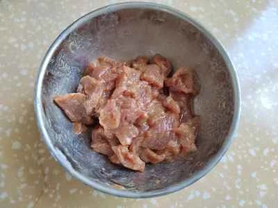 牛肉とササゲの炒め物の作り方：1
