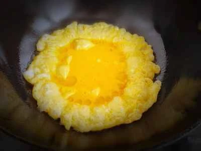 ズッキーニとスクランブルエッグの作り方：3