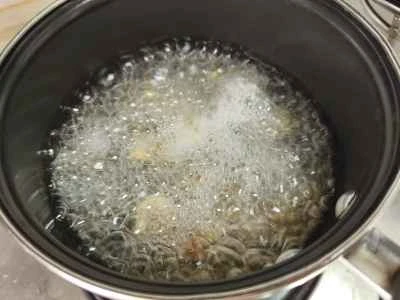 白キクラゲとブロッコリーの炒め物の作り方：3