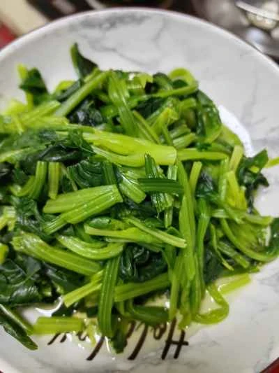 オリーブオイルを使ったほうれん草サラダの作り方：6