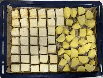 豆腐とジャガイモの情熱的なラブストーリーを作る手順：1
