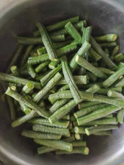 豚肉とインゲンの炒め物の作り方：2