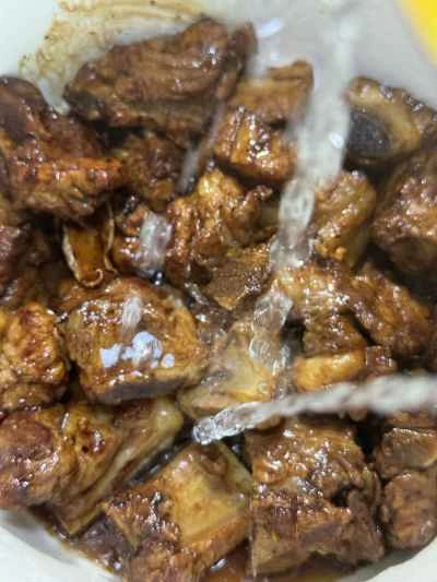 フラットブレッドを使ったポークリブの作り方：6