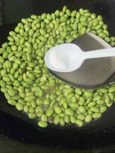 枝豆と豆腐の皮を使った牛肉の煮込みの作り方：9