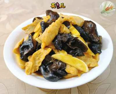 黒キクラゲと水タケノコとグルテンの炒め物のレシピ