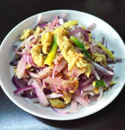 玉ねぎ入りスクランブルエッグの作り方:8