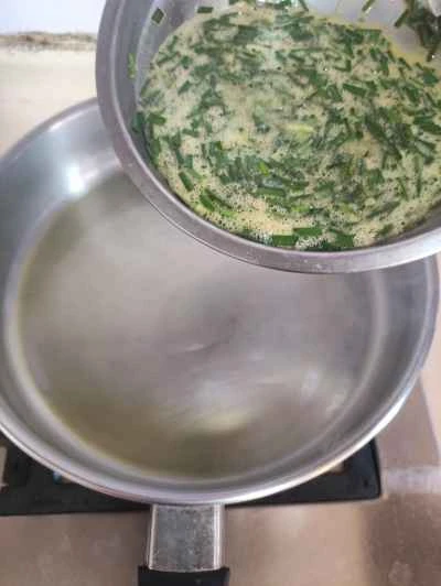 チャイブ入りスクランブルエッグの作り方：5