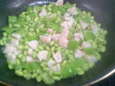 ピーマンとロブスター風味の枝豆炒めの作り方：13