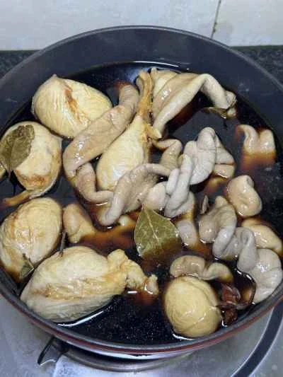 豚の腸と胃袋の煮込みの作り方：1