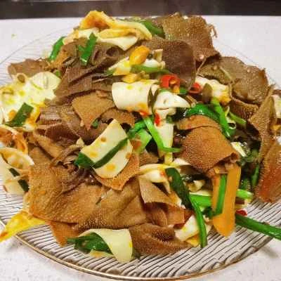 ピクルスにしたピーマンの胃袋と牛の胃袋のレシピ