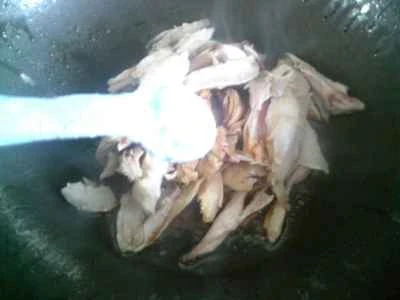 セロリ入り豚もも肉炒めの作り方：14