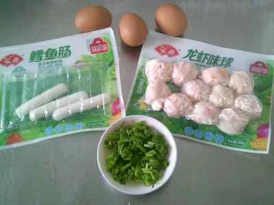 ロブスター風味のボール、タラソーセージ、スクランブルエッグの作り方：1