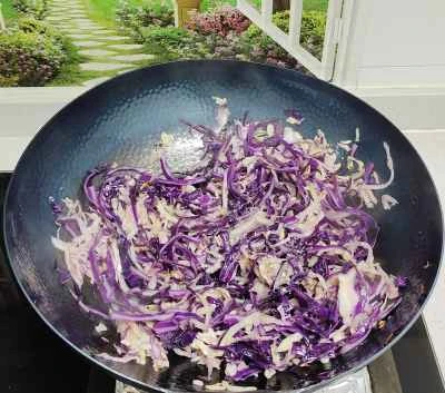 二色キャベツ炒めの作り方：3