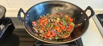 スパイシービーフヌードルの作り方：5