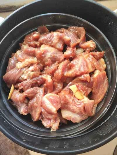 乾燥豆腐と野生キノコ入り蒸し豚肉の作り方：8