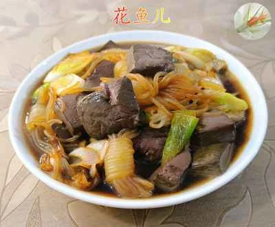 鴨の血とネギ、こんにゃくの炒め物のレシピ