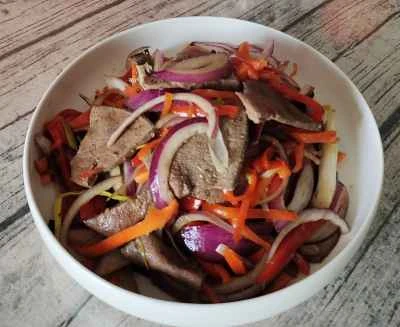 豚レバーと赤唐辛子と玉ねぎの炒め物の作り方：6