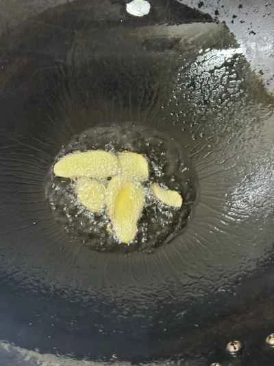 鶏の足とロブスターのしっぽの煮込みの作り方：3