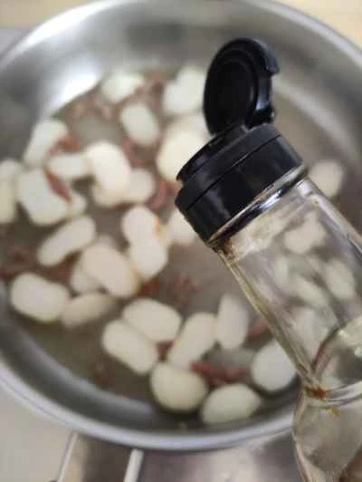 細切り豚肉とクワイの炒め物の作り方：6