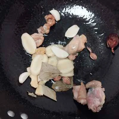 澄ましスープの鶏鍋の作り方：4