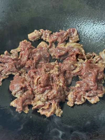 きゅうりの皮と牛肉の炒め物の作り方：7