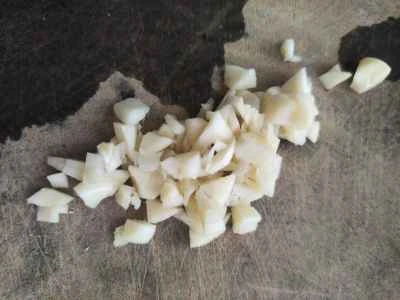 麦わら入りソーセージ炒めの作り方：3